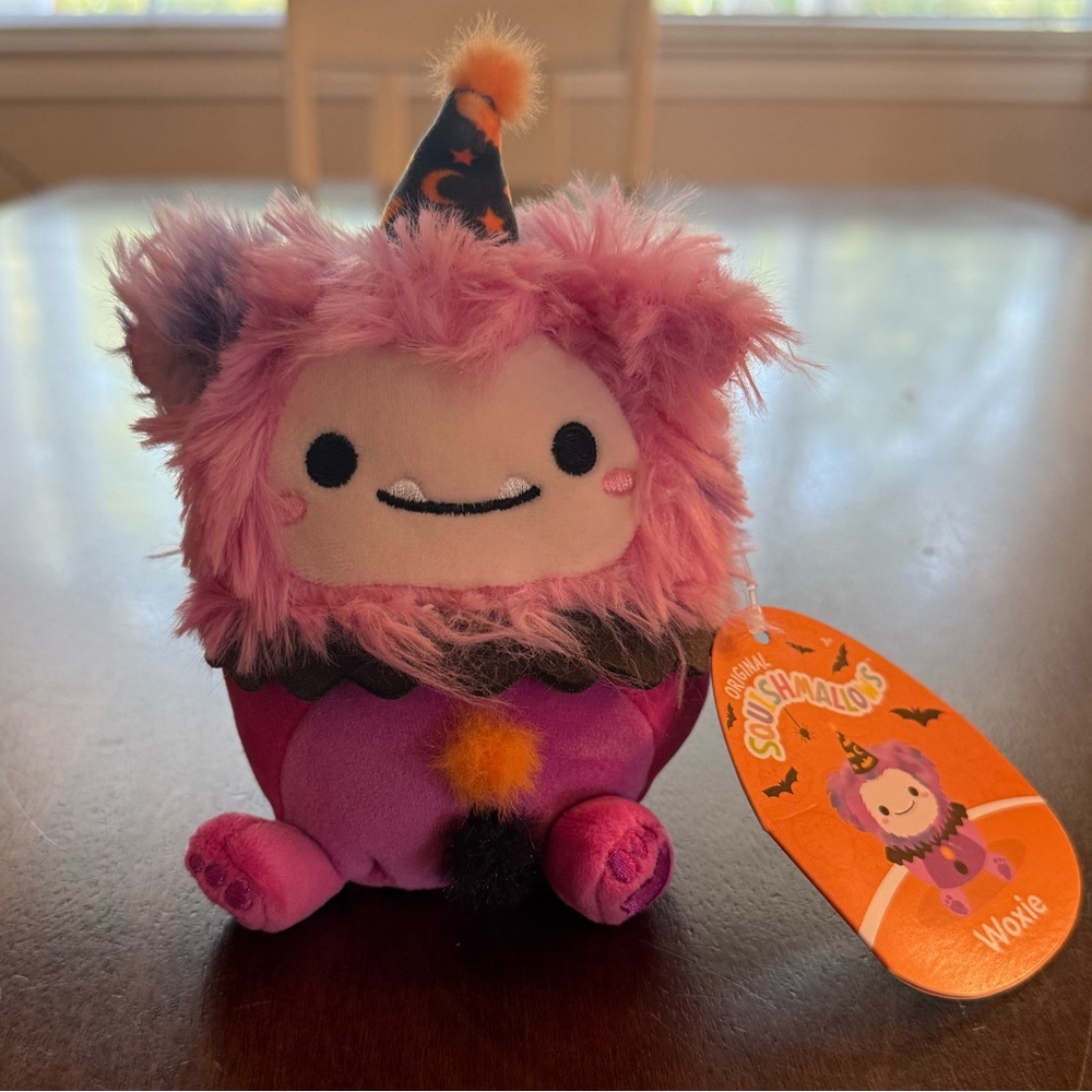 NWT 4.5” Woxie the Bigfoot clown Halloween Squishmallow